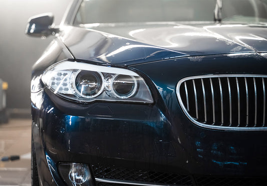 ¿Por qué utilizar laca transparente automotriz?